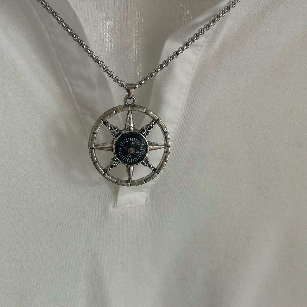 REAL working Compass Pendant Necklace, in GIFT BOX Casual Leisure Fashion - Picture 14 of 16